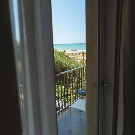 B&B A Due Passi Dal Mare Gela Exteriér fotografie