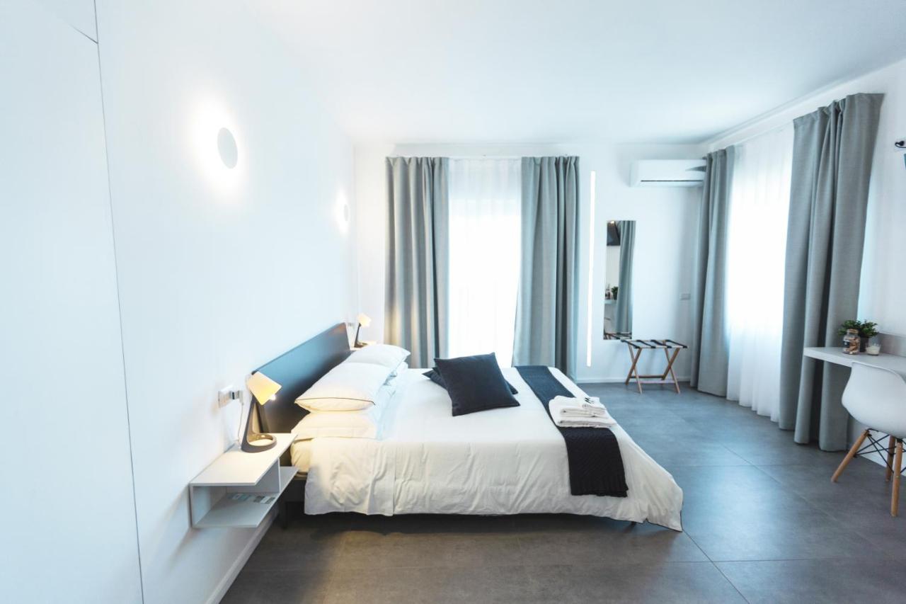 B&B A Due Passi Dal Mare Gela Exteriér fotografie